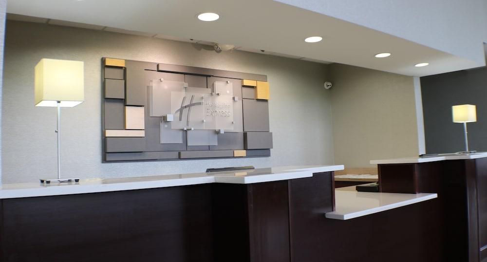 Holiday Inn Express Woodstock-Shenandoah Valley By Ihg מראה חיצוני תמונה