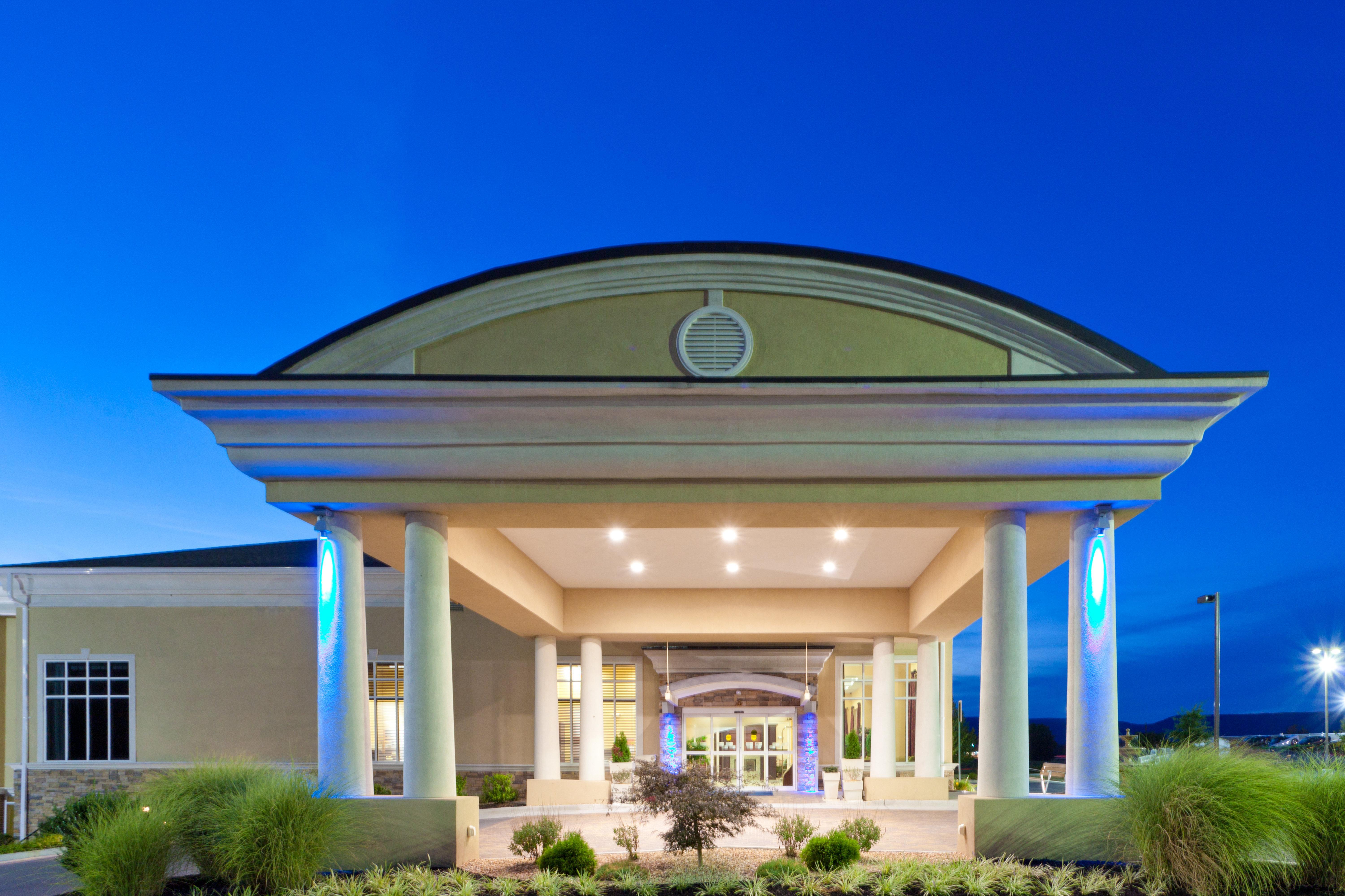 Holiday Inn Express Woodstock-Shenandoah Valley By Ihg מראה חיצוני תמונה