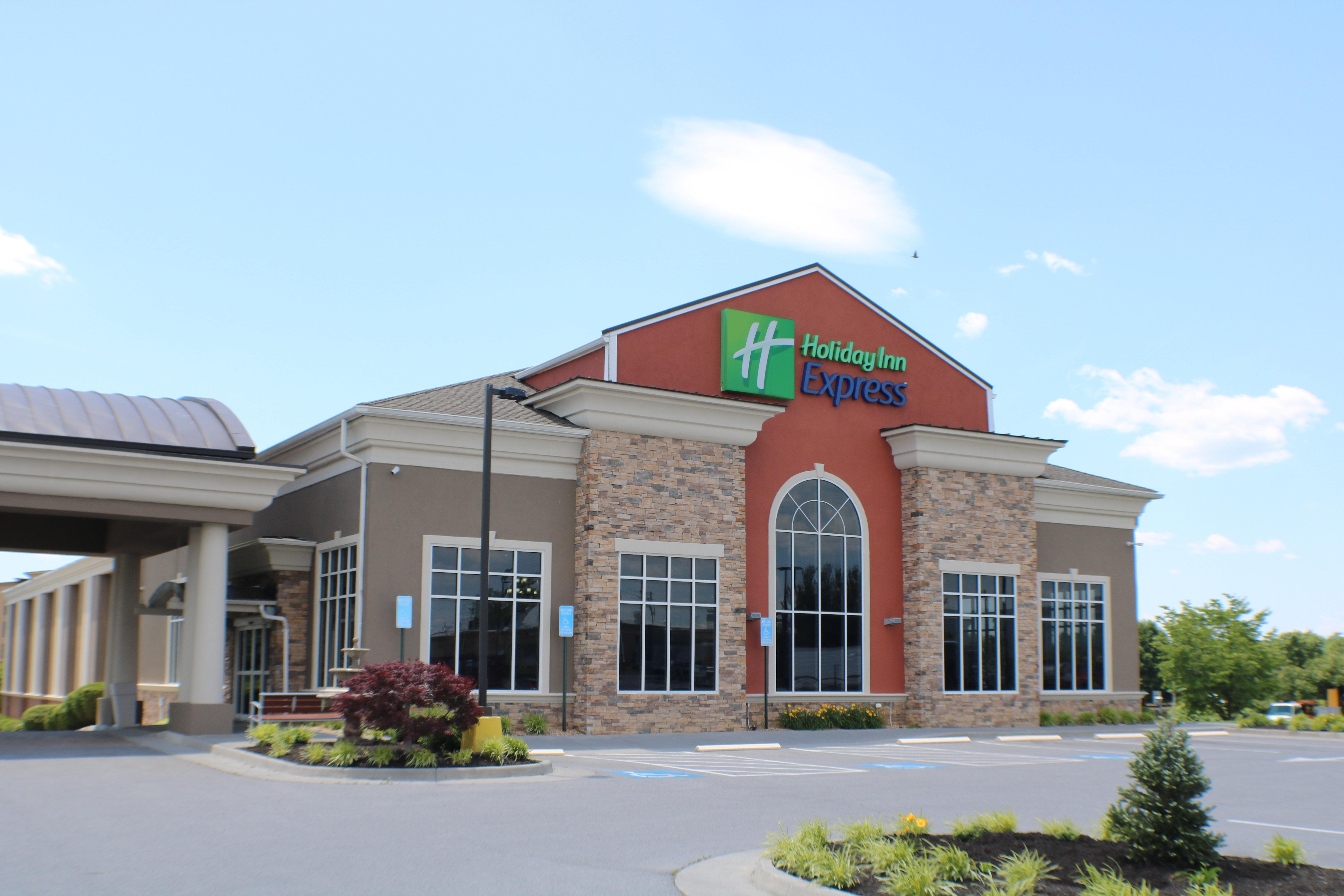 Holiday Inn Express Woodstock-Shenandoah Valley By Ihg מראה חיצוני תמונה