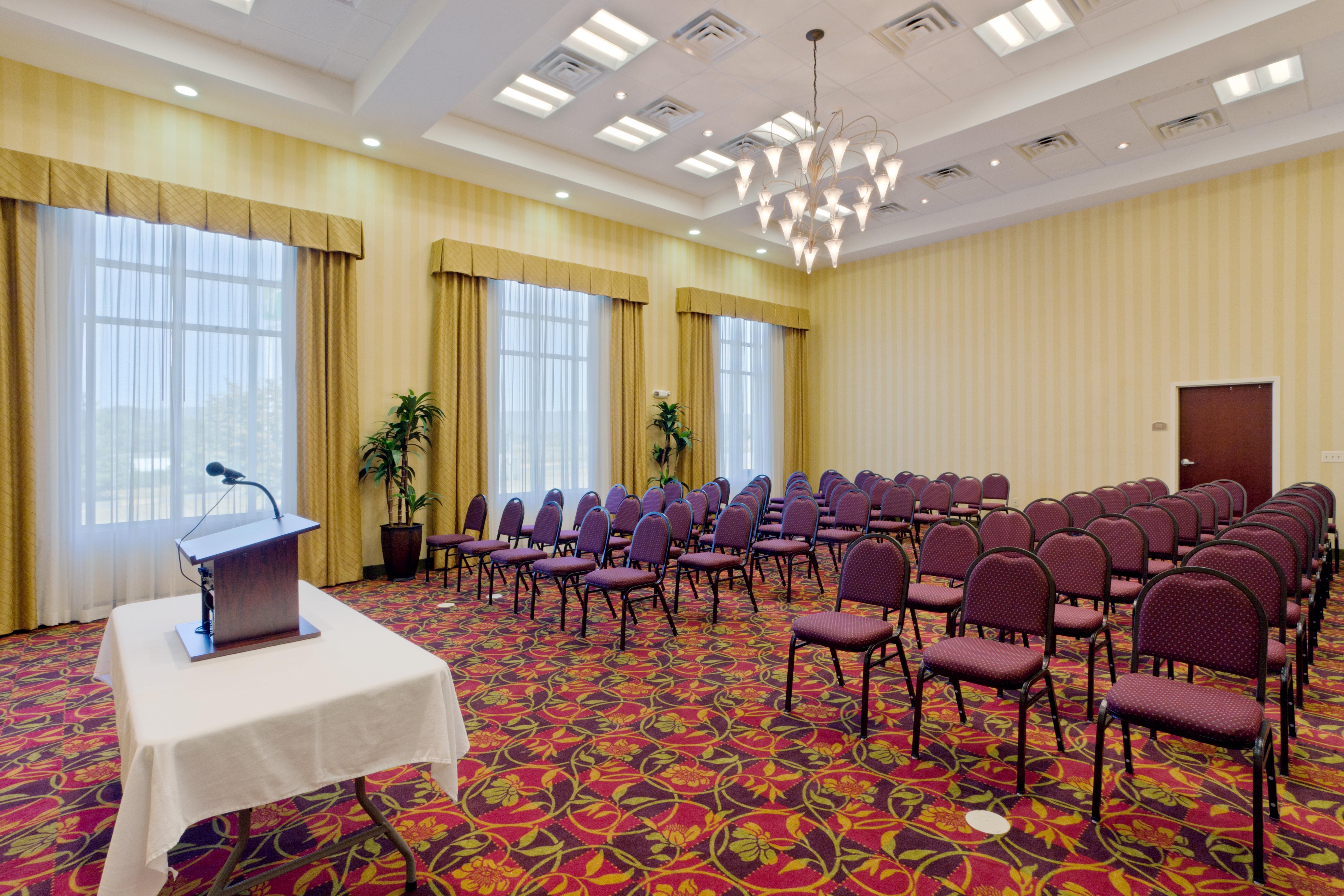 Holiday Inn Express Woodstock-Shenandoah Valley By Ihg מראה חיצוני תמונה