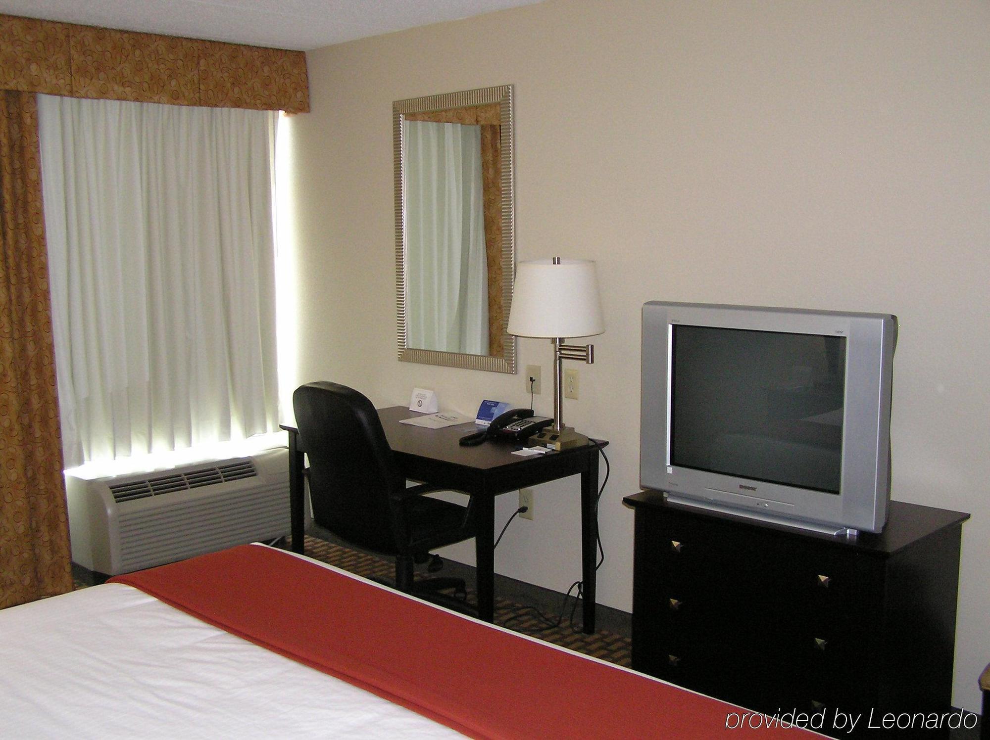 Holiday Inn Express Woodstock-Shenandoah Valley By Ihg מראה חיצוני תמונה