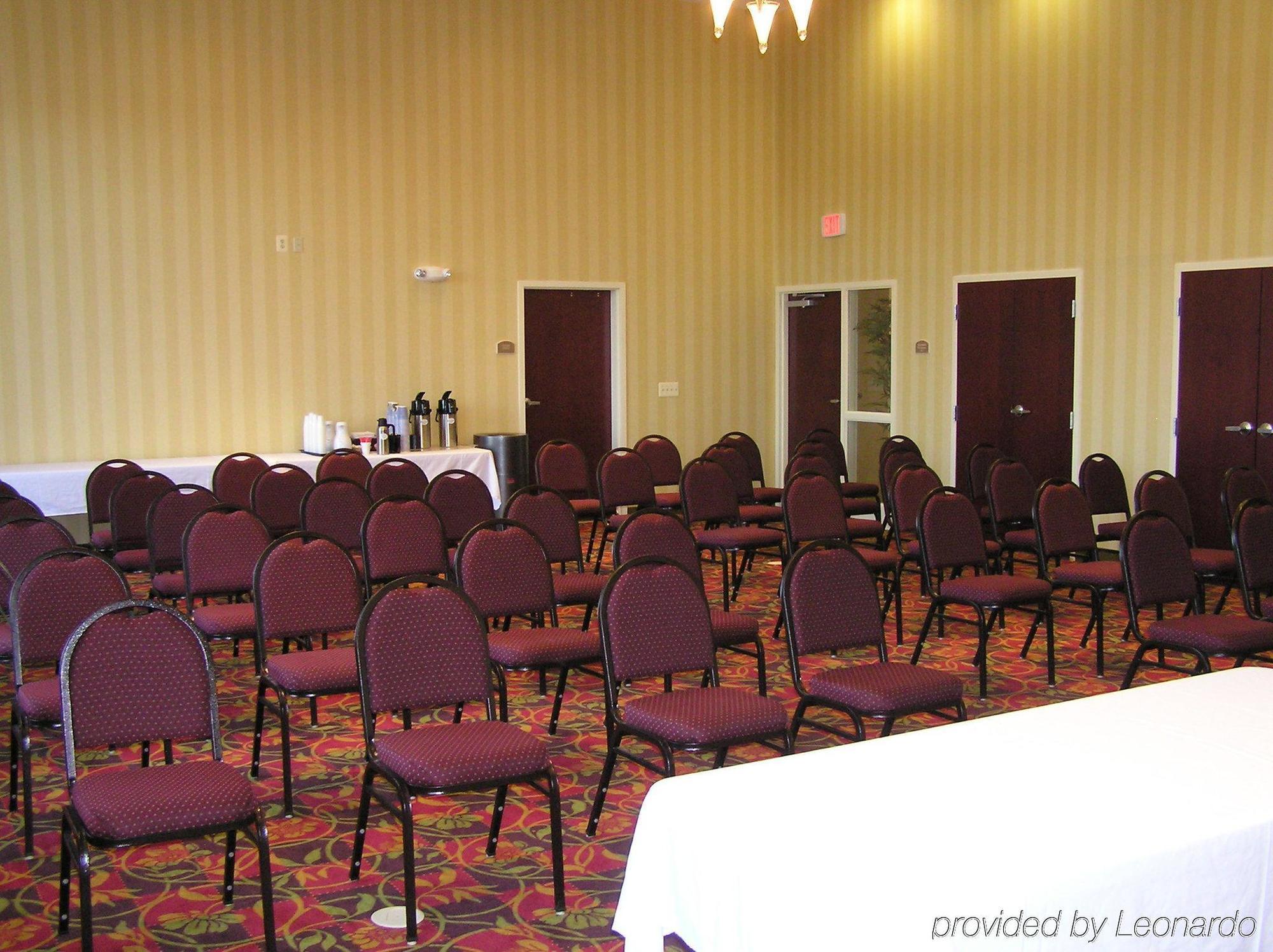 Holiday Inn Express Woodstock-Shenandoah Valley By Ihg מראה חיצוני תמונה