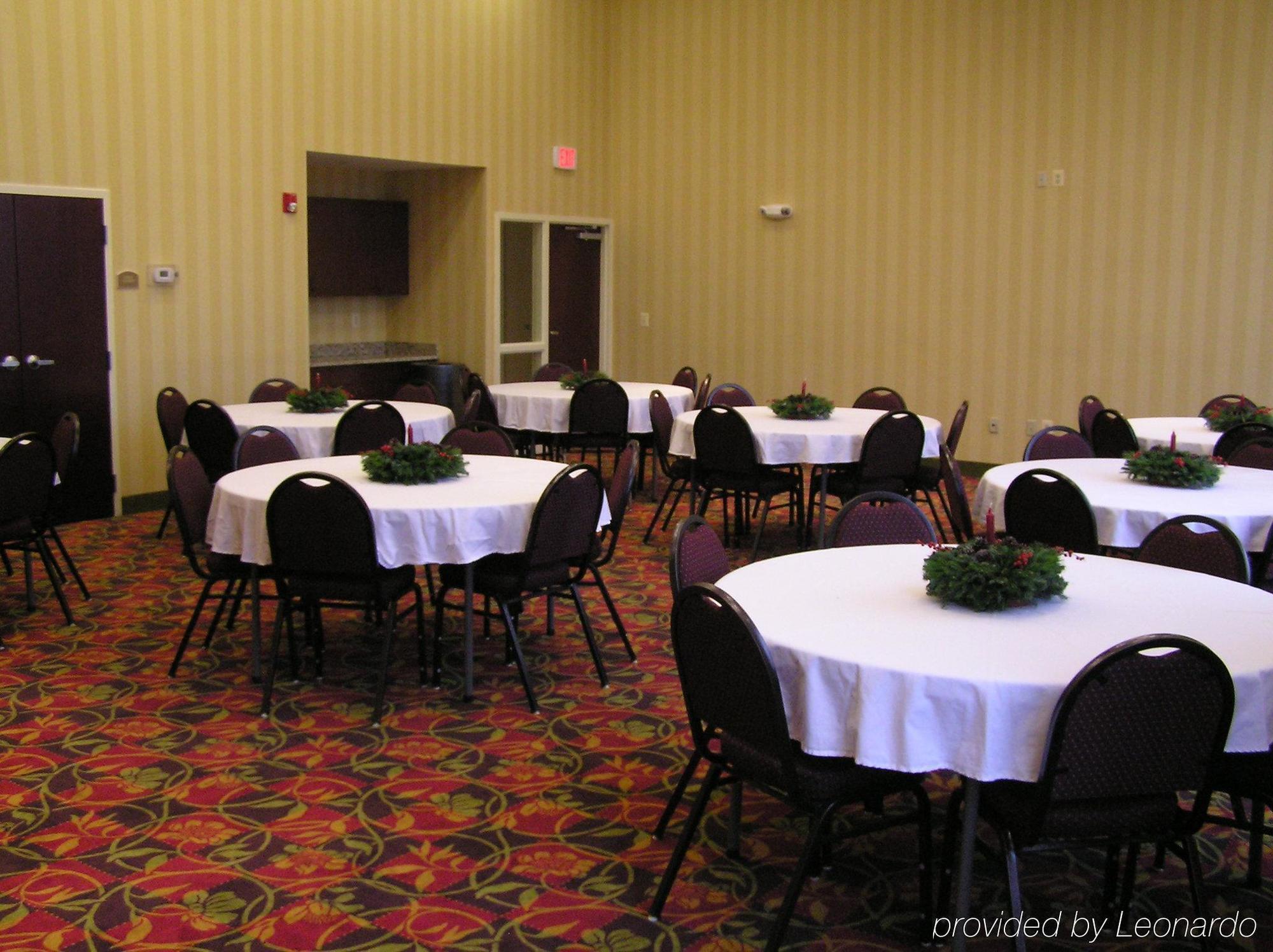 Holiday Inn Express Woodstock-Shenandoah Valley By Ihg מראה חיצוני תמונה