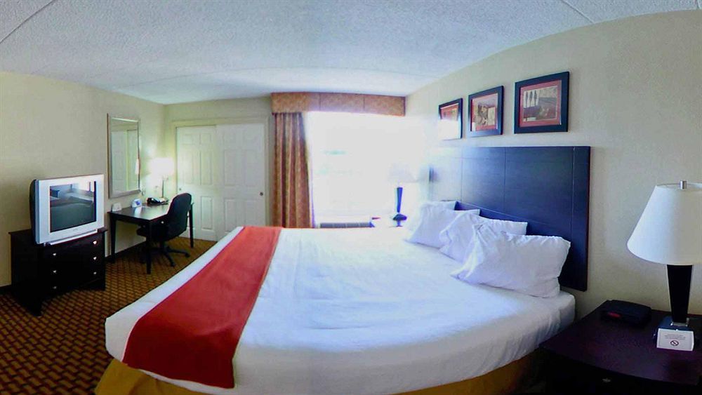 Holiday Inn Express Woodstock-Shenandoah Valley By Ihg מראה חיצוני תמונה