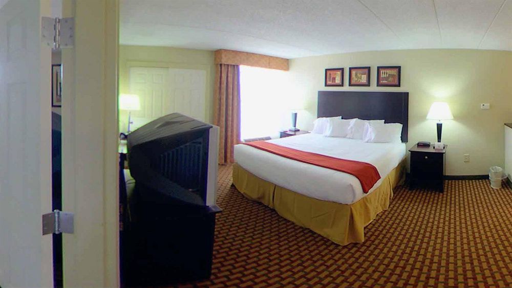 Holiday Inn Express Woodstock-Shenandoah Valley By Ihg מראה חיצוני תמונה