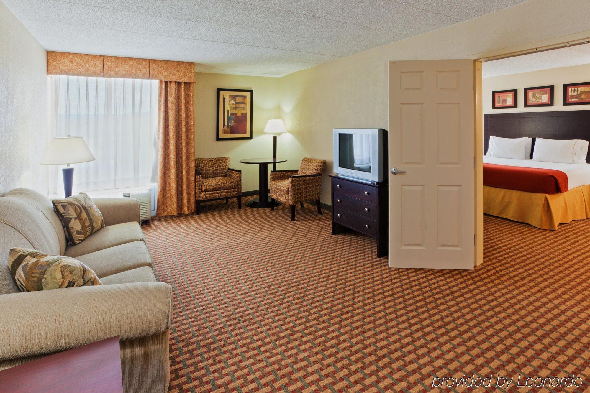Holiday Inn Express Woodstock-Shenandoah Valley By Ihg מראה חיצוני תמונה