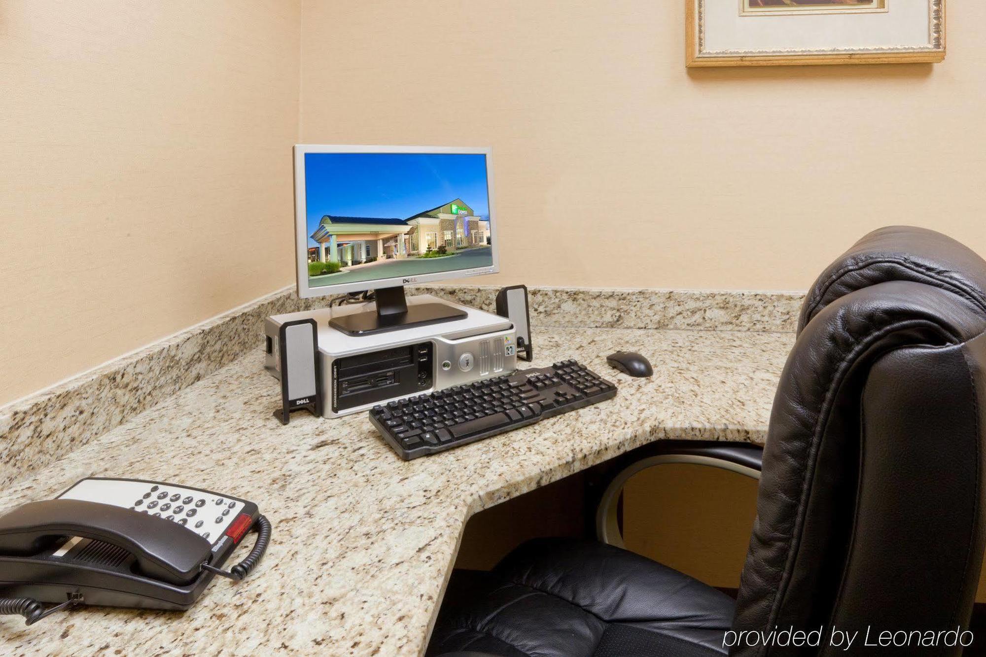 Holiday Inn Express Woodstock-Shenandoah Valley By Ihg מראה חיצוני תמונה