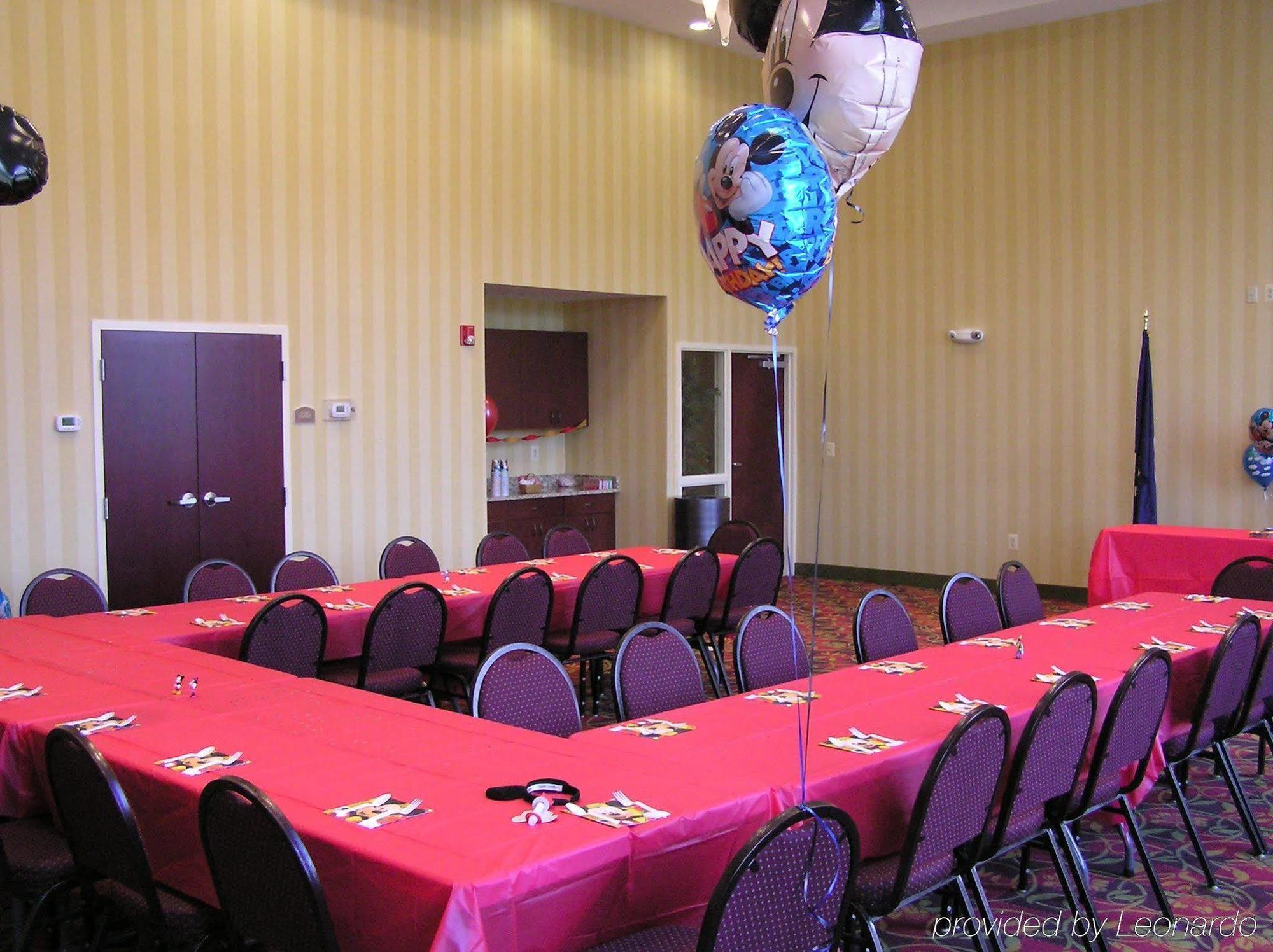Holiday Inn Express Woodstock-Shenandoah Valley By Ihg מראה חיצוני תמונה