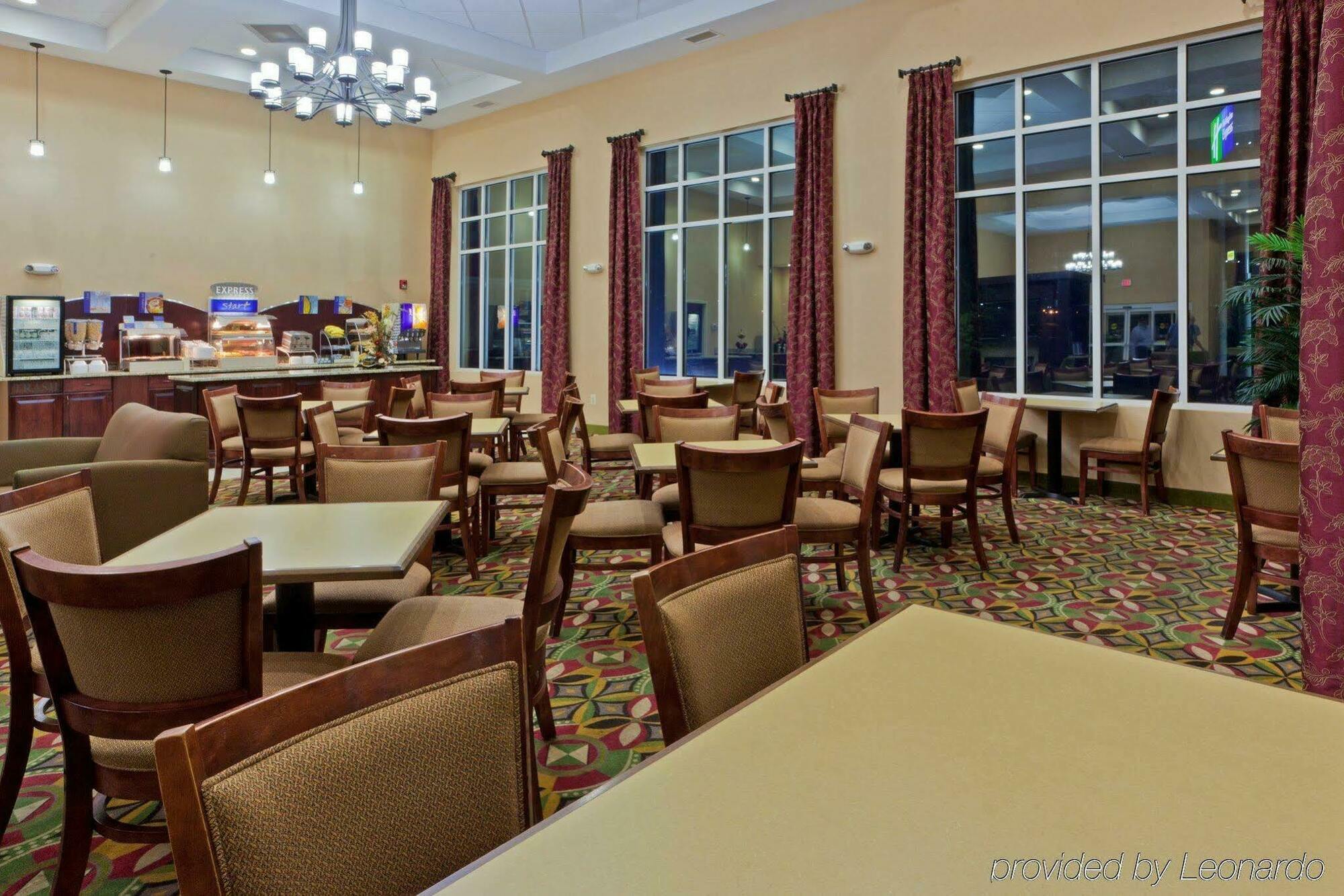 Holiday Inn Express Woodstock-Shenandoah Valley By Ihg מראה חיצוני תמונה
