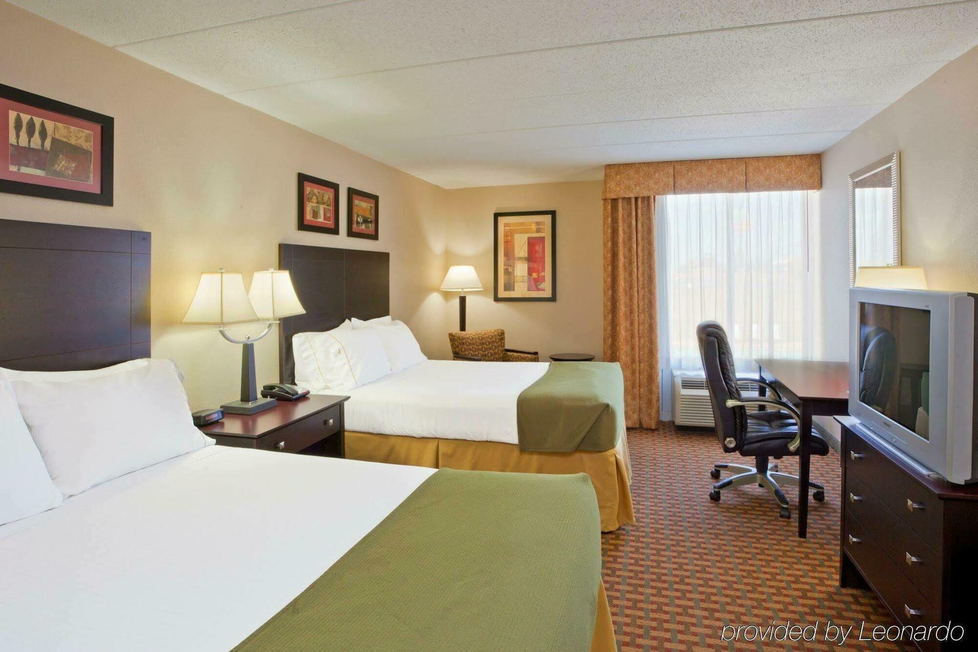 Holiday Inn Express Woodstock-Shenandoah Valley By Ihg מראה חיצוני תמונה