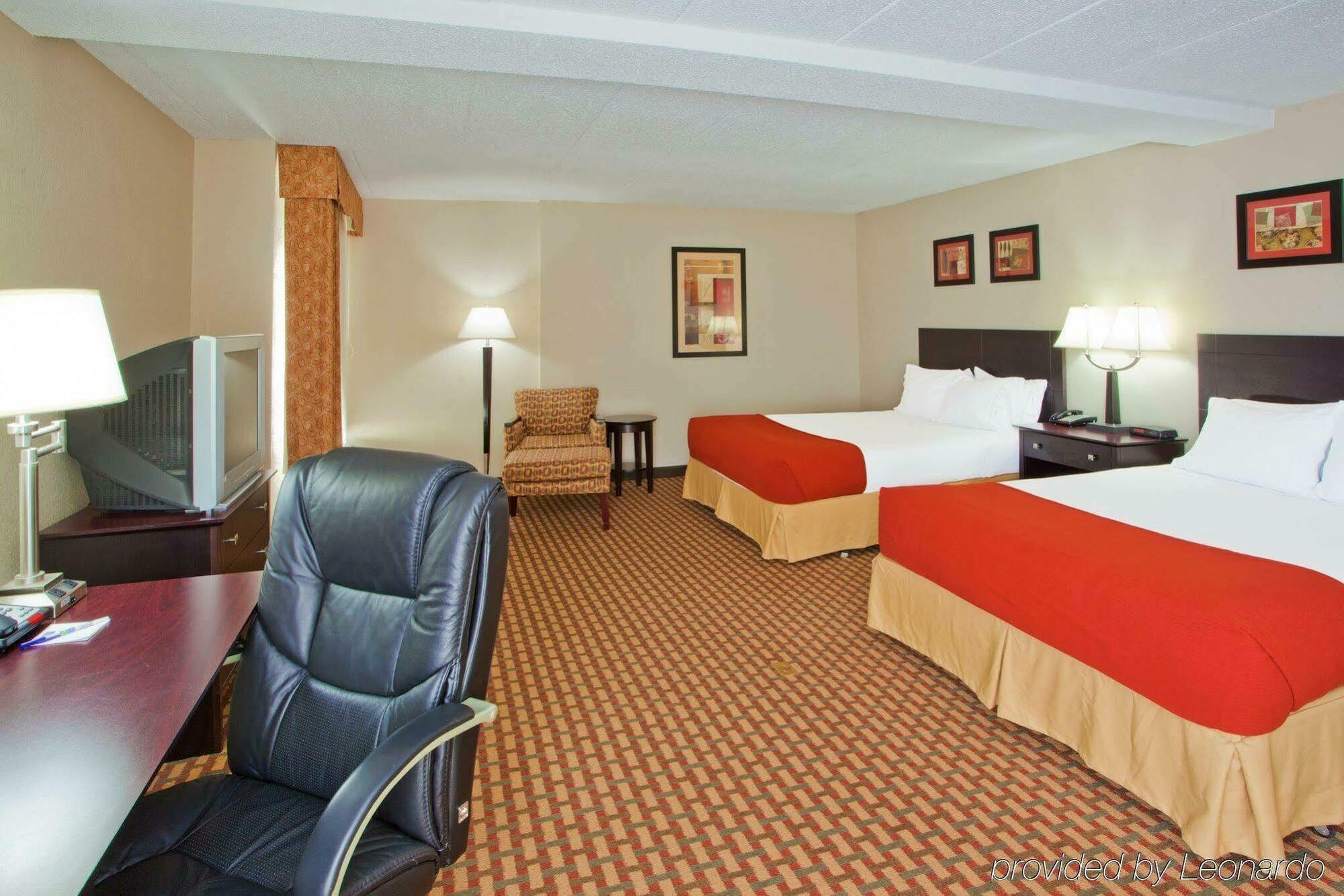 Holiday Inn Express Woodstock-Shenandoah Valley By Ihg מראה חיצוני תמונה